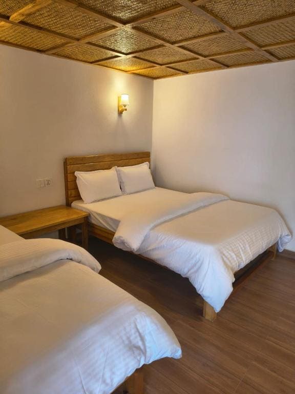 Family Room with Mountain View room - Image 1