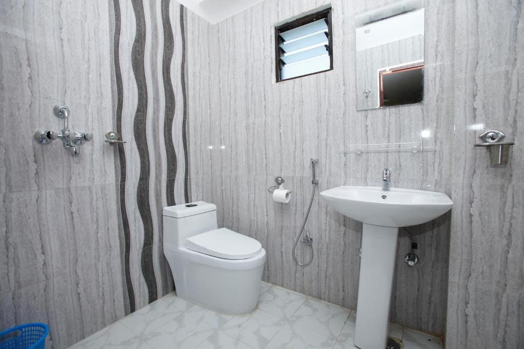 Deluxe Triple Room room - Image 2