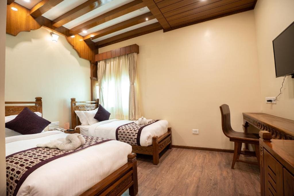 Deluxe Twin Room room - Image 2