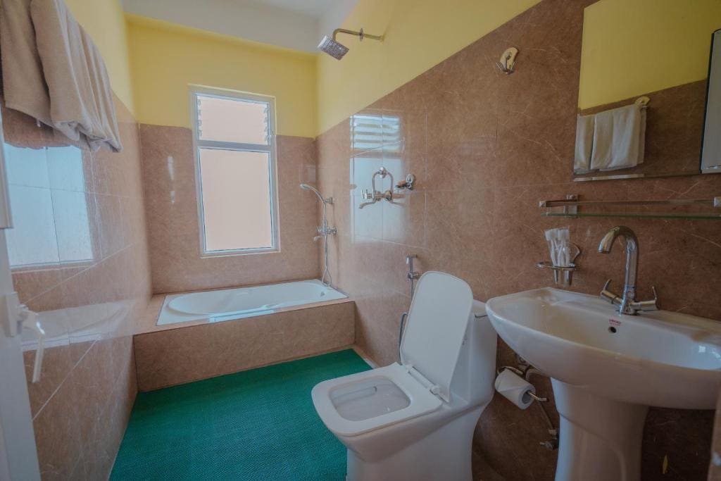 Deluxe Family Room room - Image 3