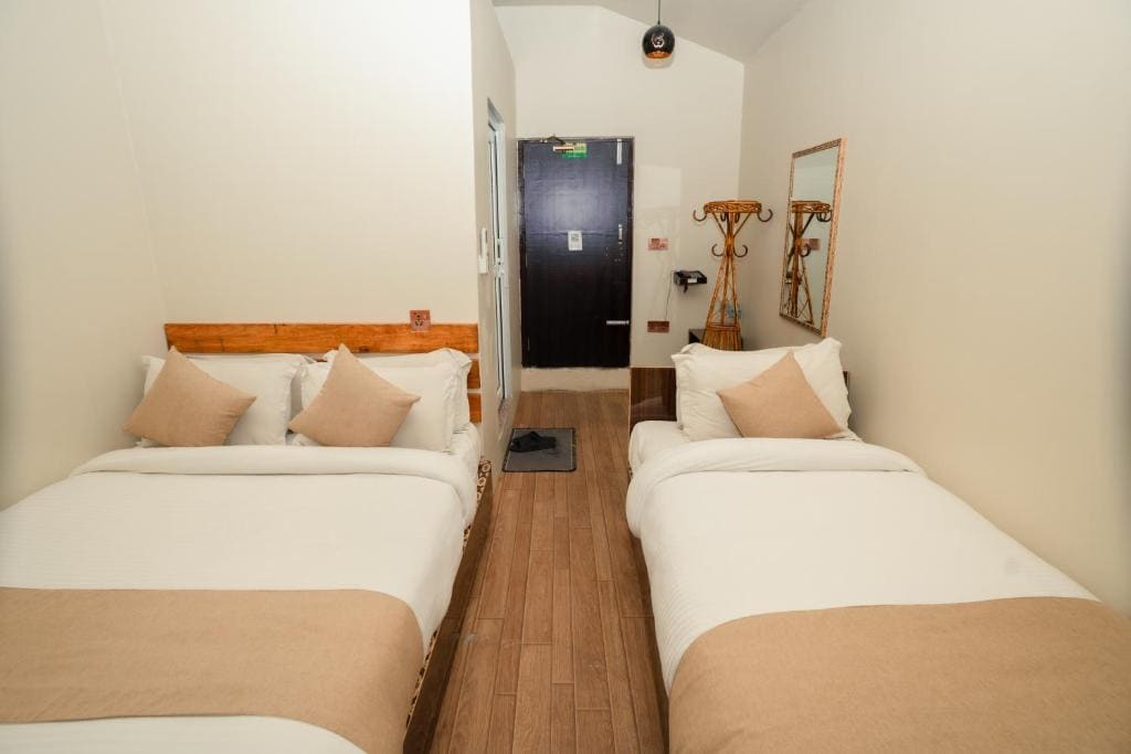 Deluxe Twin Room room - Image 1