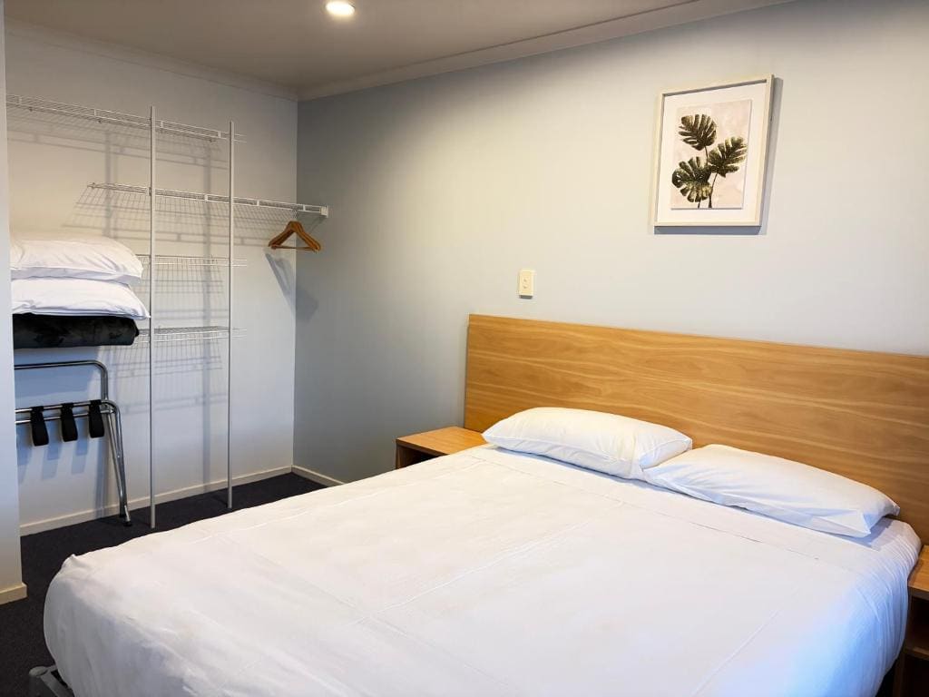 Corporate One Bedroom Unit room - Image 2