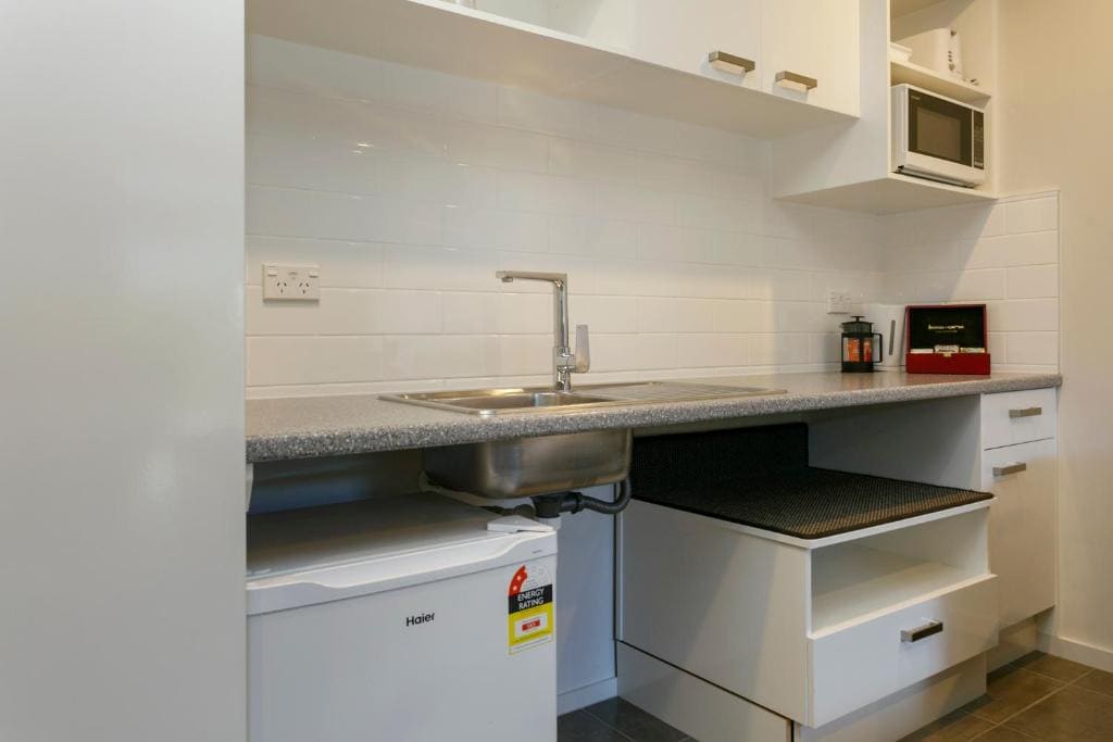 Corporate Studio (Acacia Wing) room - Image 2