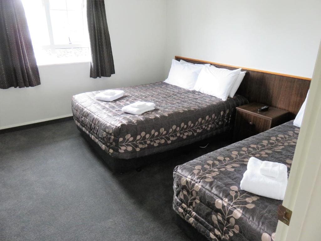 One-Bedroom Apartment room - Image 3