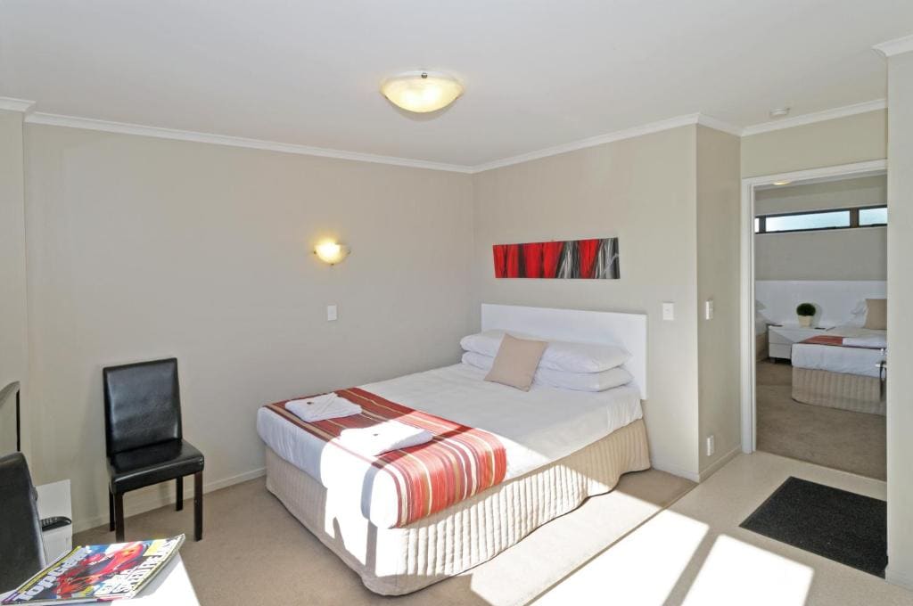 Family Room room - Image 2