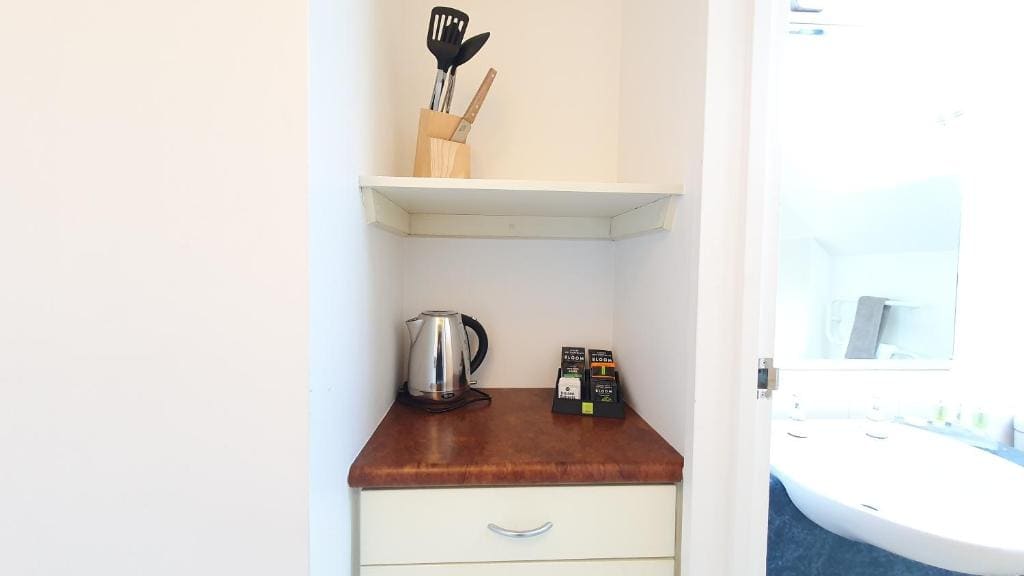 One-Bedroom Suite room - Image 1