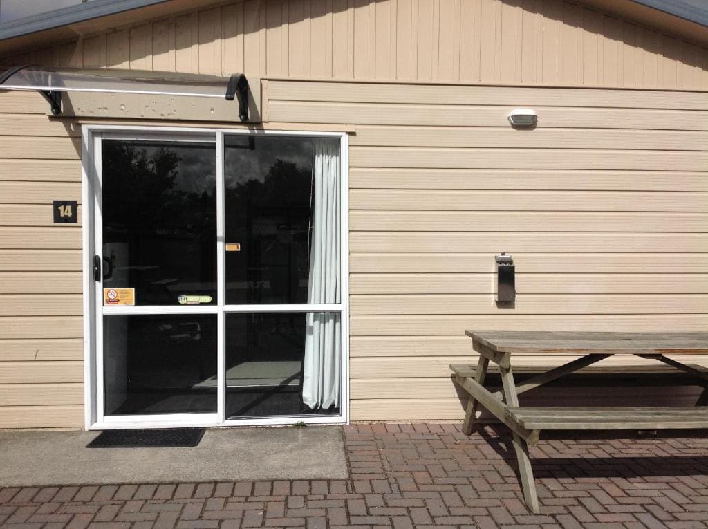Bungalow with Kitchen room - Image 1