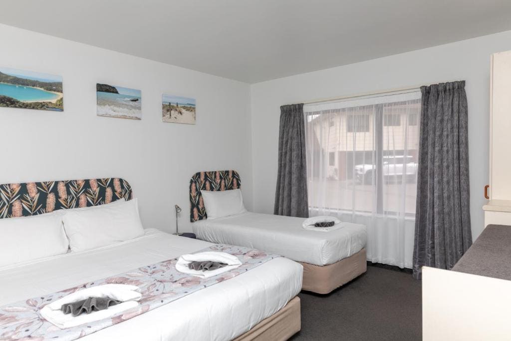 One-Bedroom Apartment room - Image 2