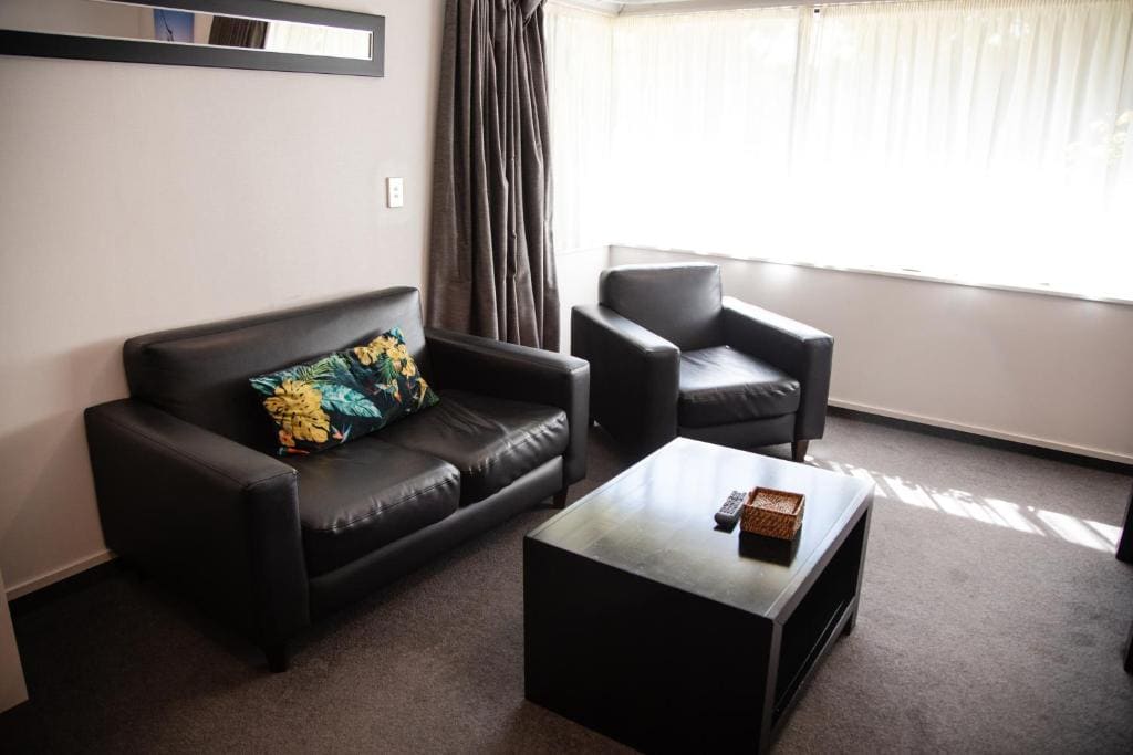 Deluxe Studio room - Image 3