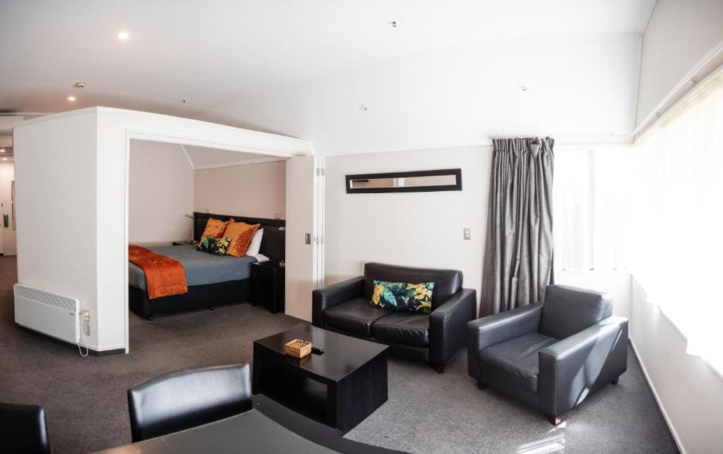 Deluxe Studio room - Image 2