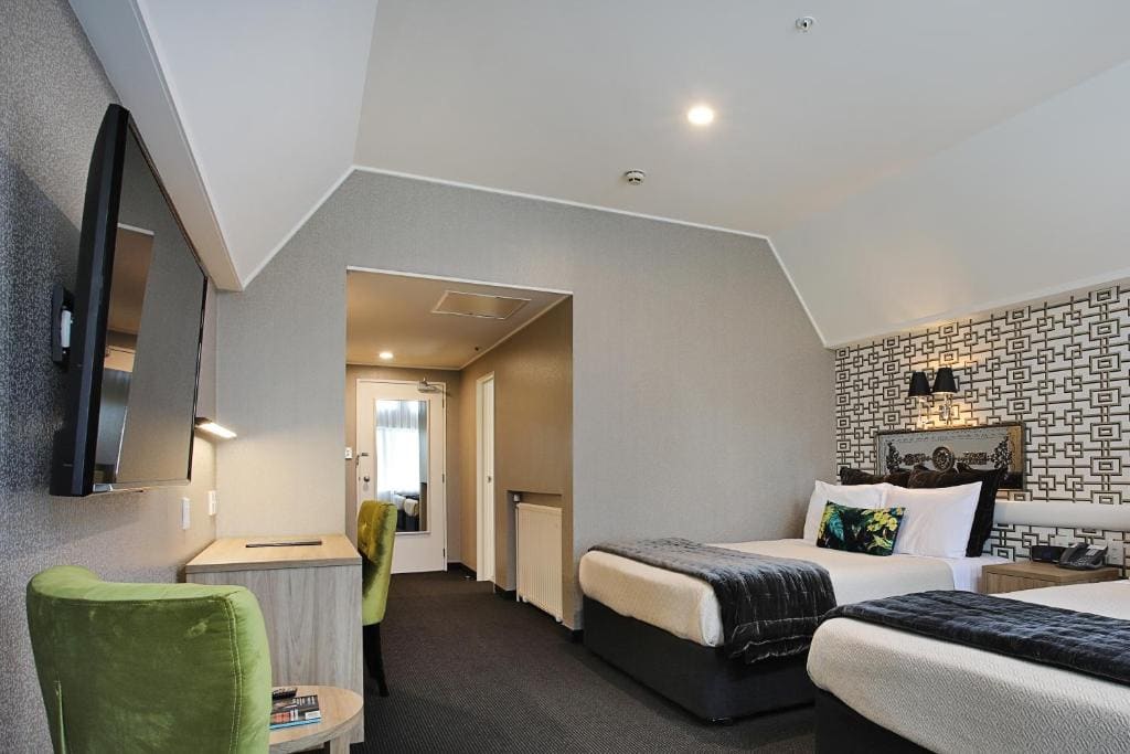 Superior Queen Room with Two Queen Beds room - Image 3