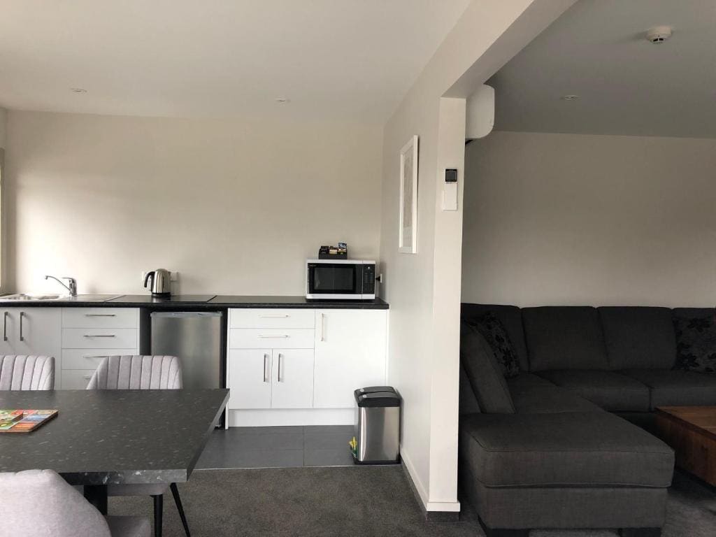 Apartment - Ground Floor room - Image 2