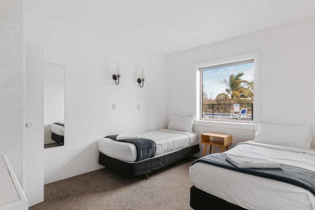 One-Bedroom Apartment room - Image 3
