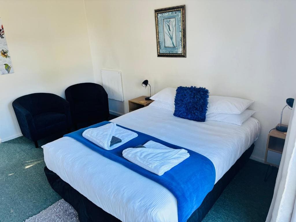 Studio (3 Adults) room - Image 1