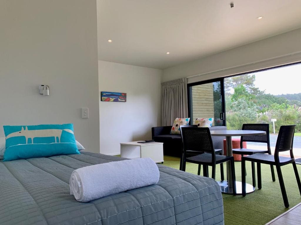 Deluxe Bungalow room - Image 1