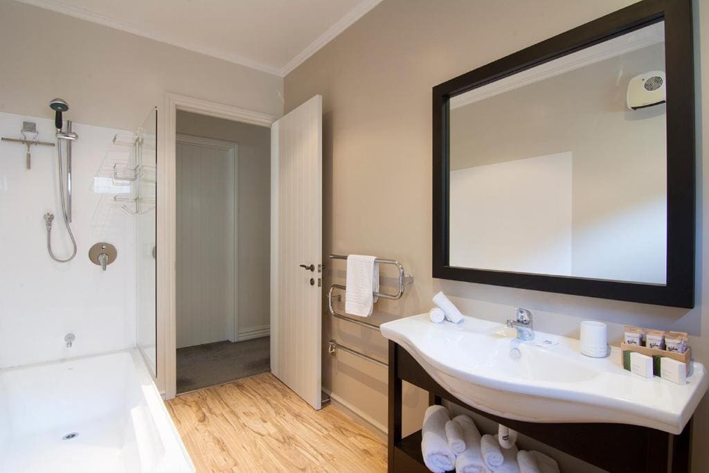 Villa room - Image 1