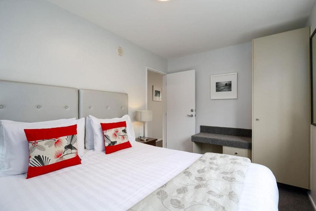 Two-Bedroom Apartment room - Image 1