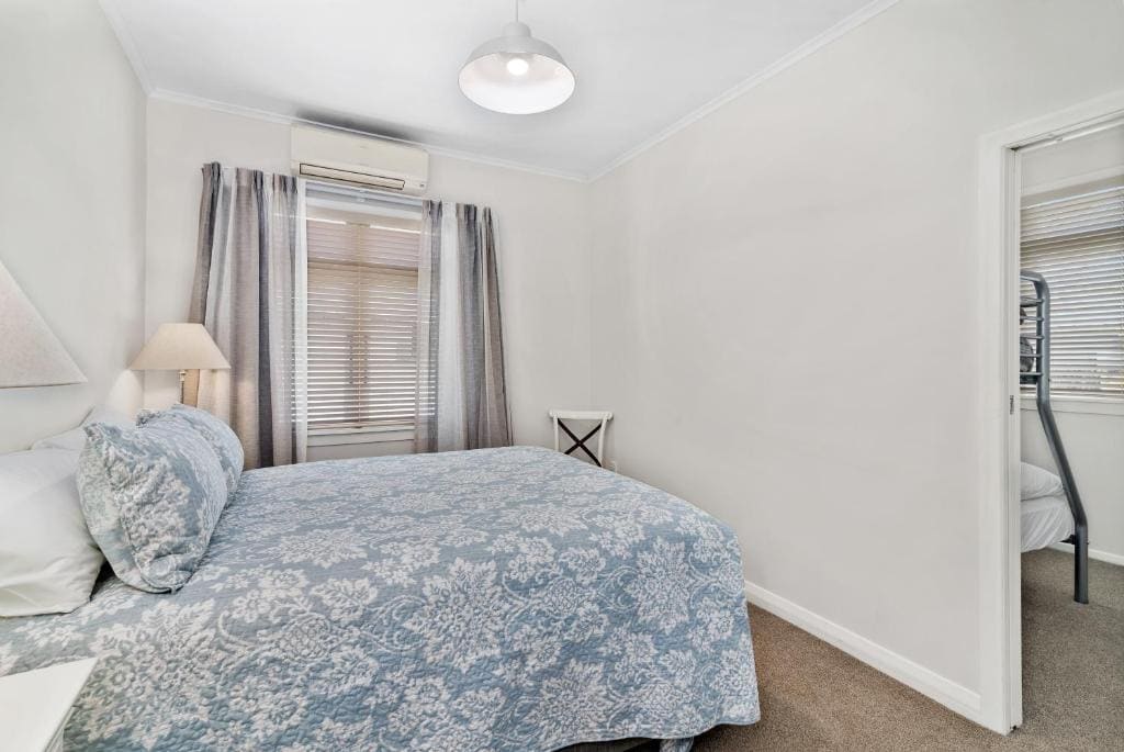 3 Bedroom Apartment room - Image 3