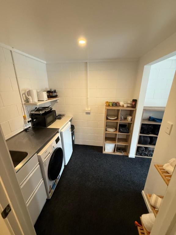 Family Room room - Image 1