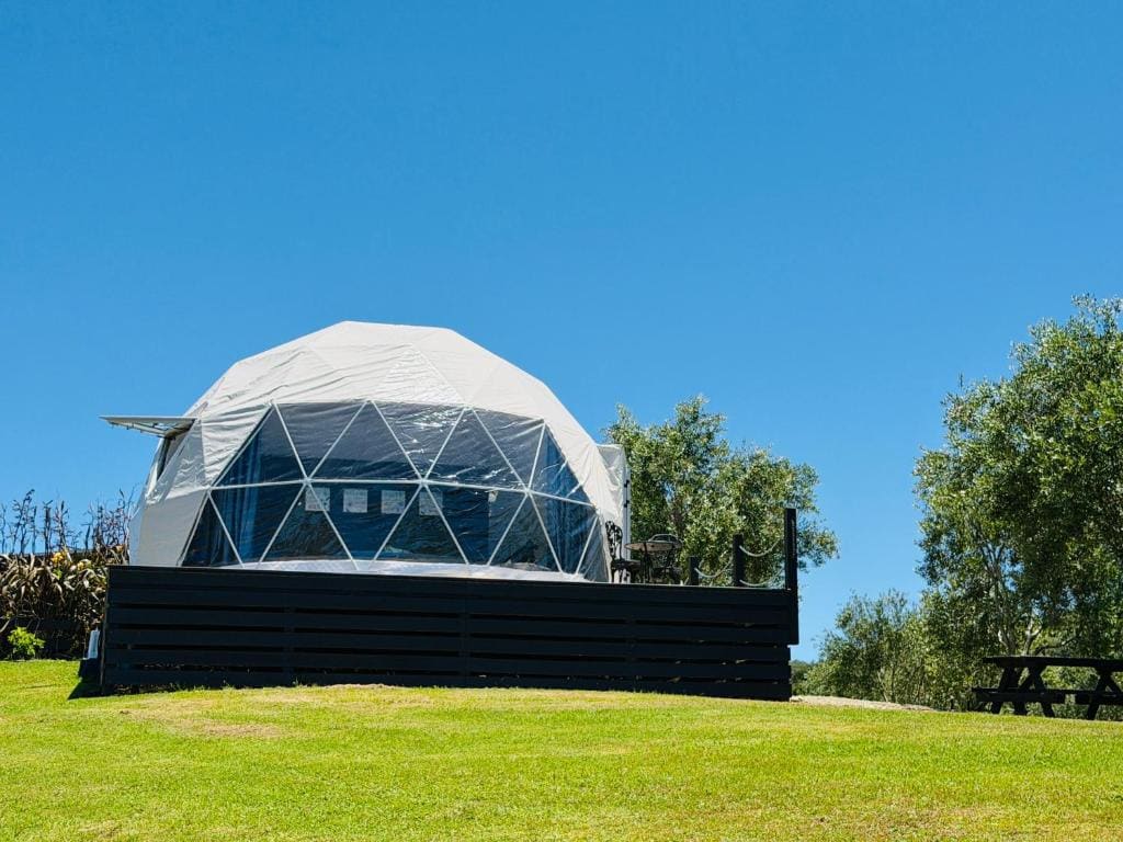 Tent room - Image 1