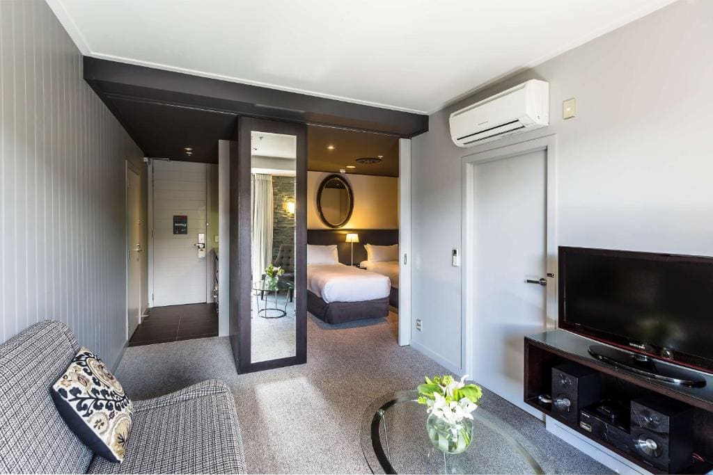 Twin Room with Kitchenette room - Image 2