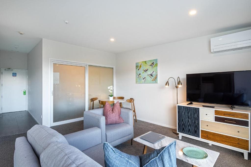 AIRCON One Bedroom Superior Apartment room - Image 3