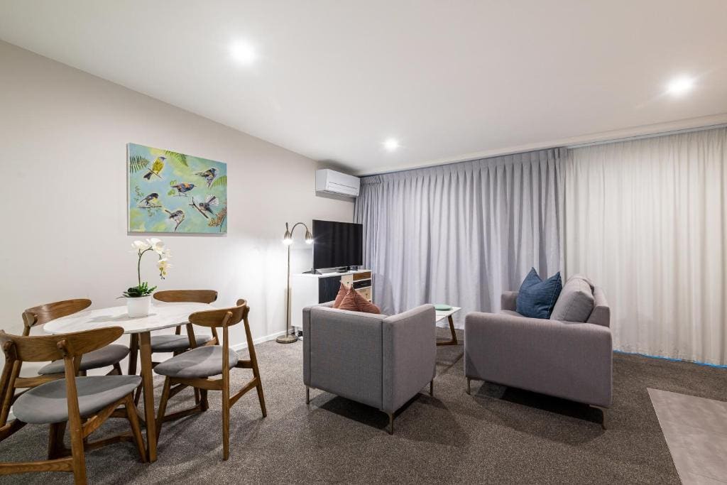 AIRCON One Bedroom Superior Apartment room - Image 2