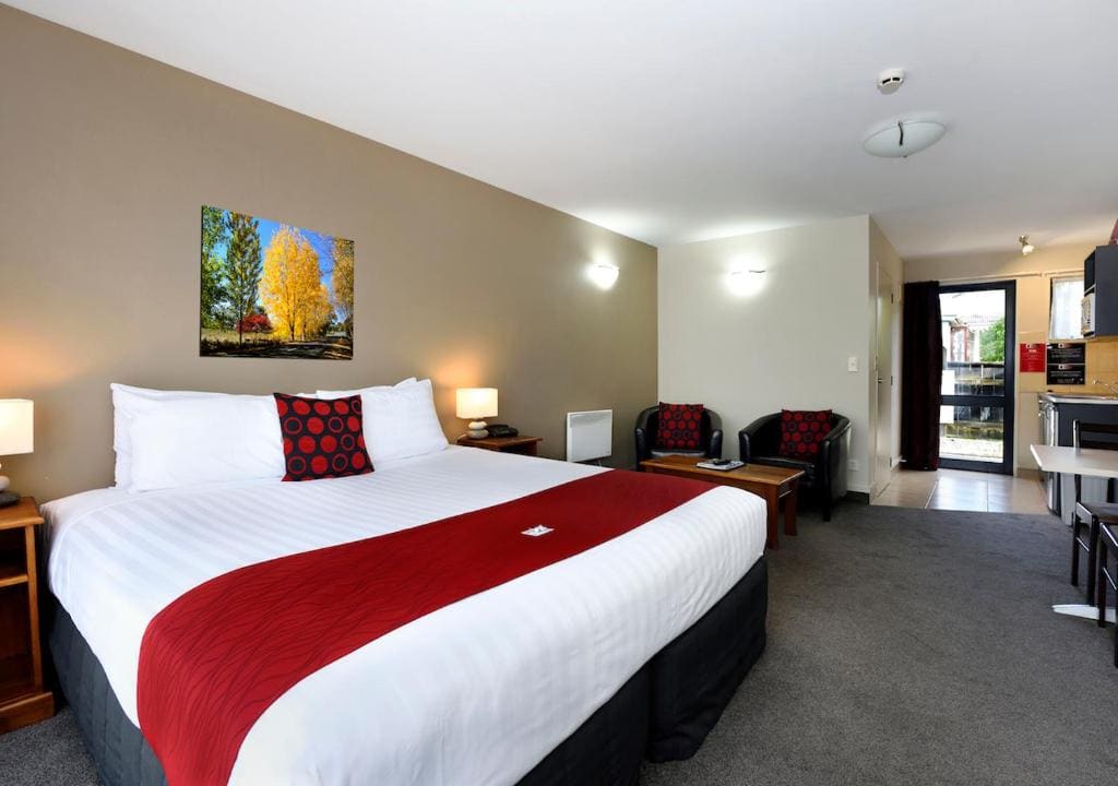 Deluxe King Studio room - Image 3