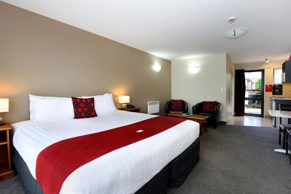 Deluxe King Studio room - Image 1
