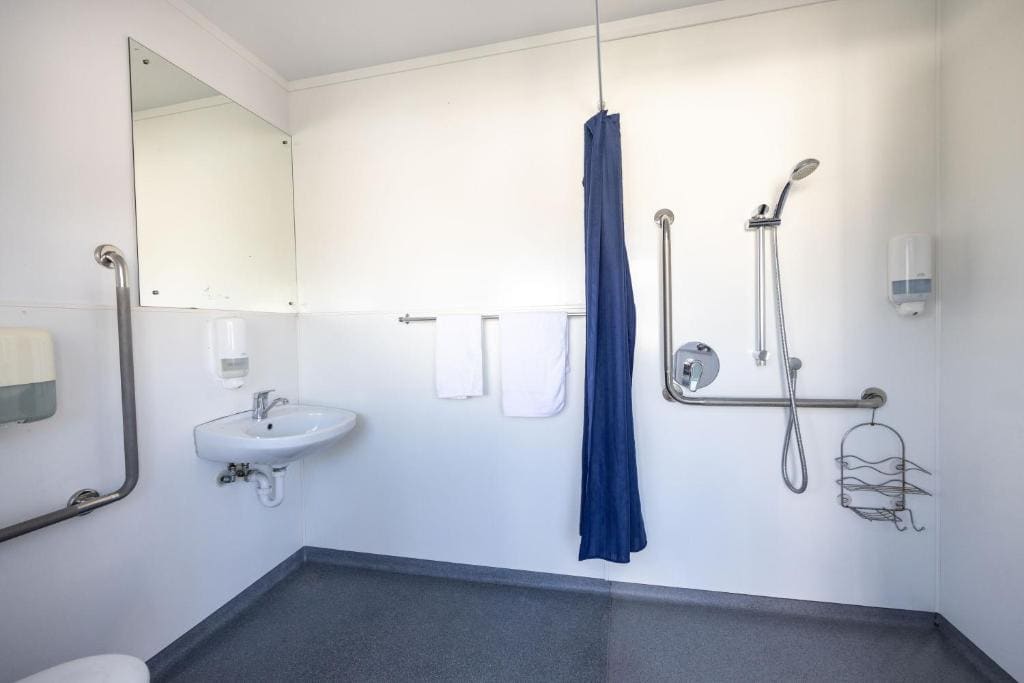 Double Room with Ensuite room - Image 1