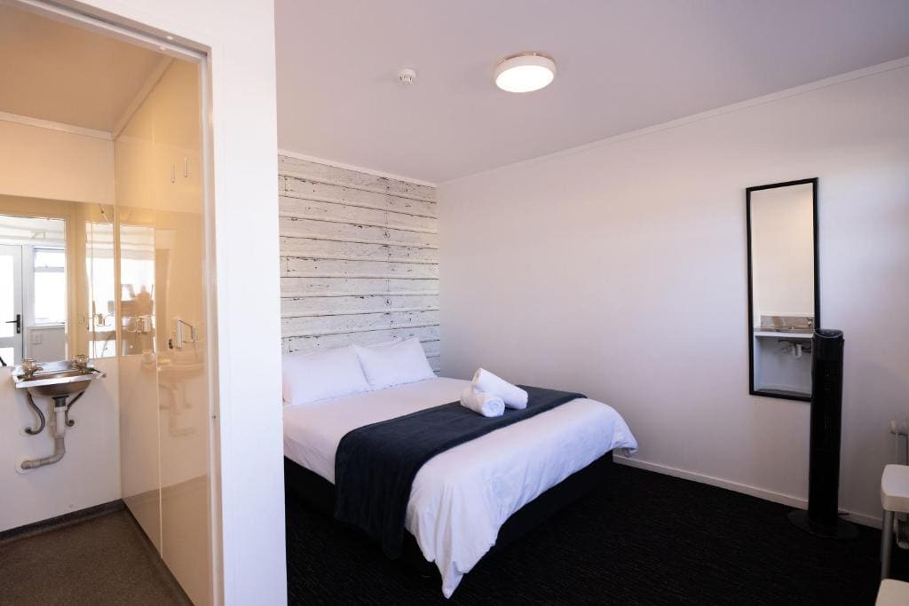 Queen Studio room - Image 1