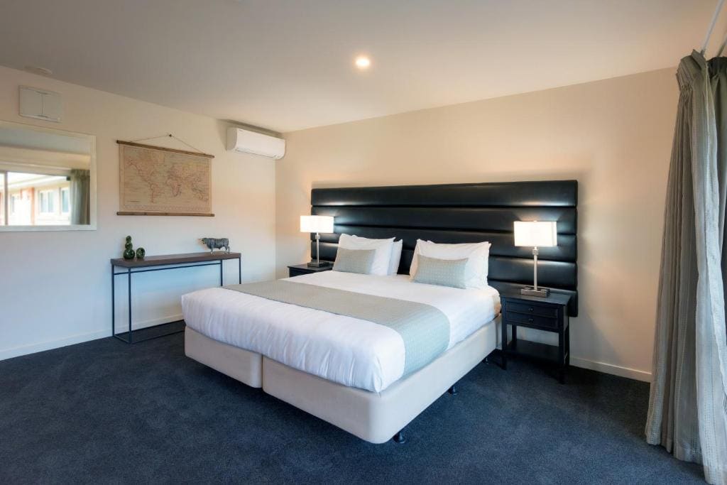 Deluxe Spa Studio ADULTS ONLY room - Image 1