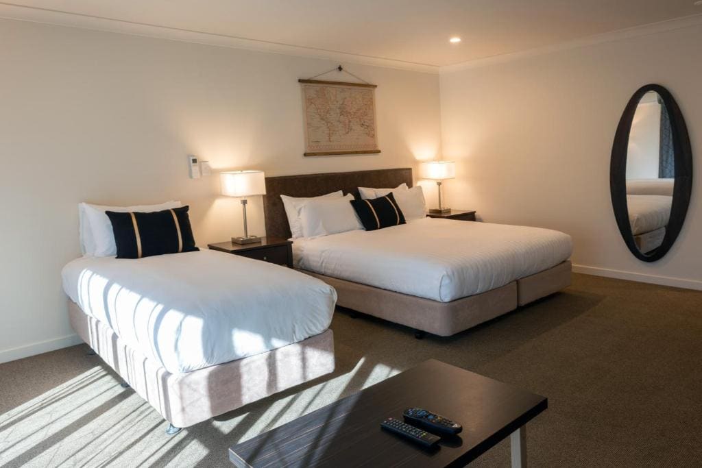 Twin Studio Access room - Image 1
