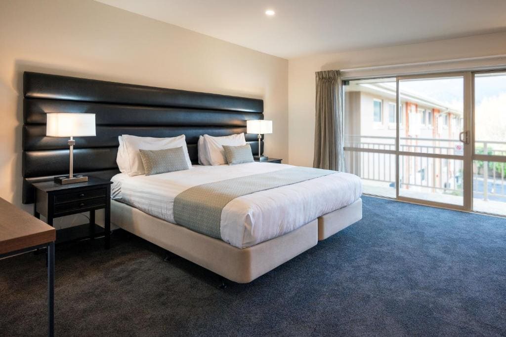 Deluxe Spa Studio ADULTS ONLY room - Image 2