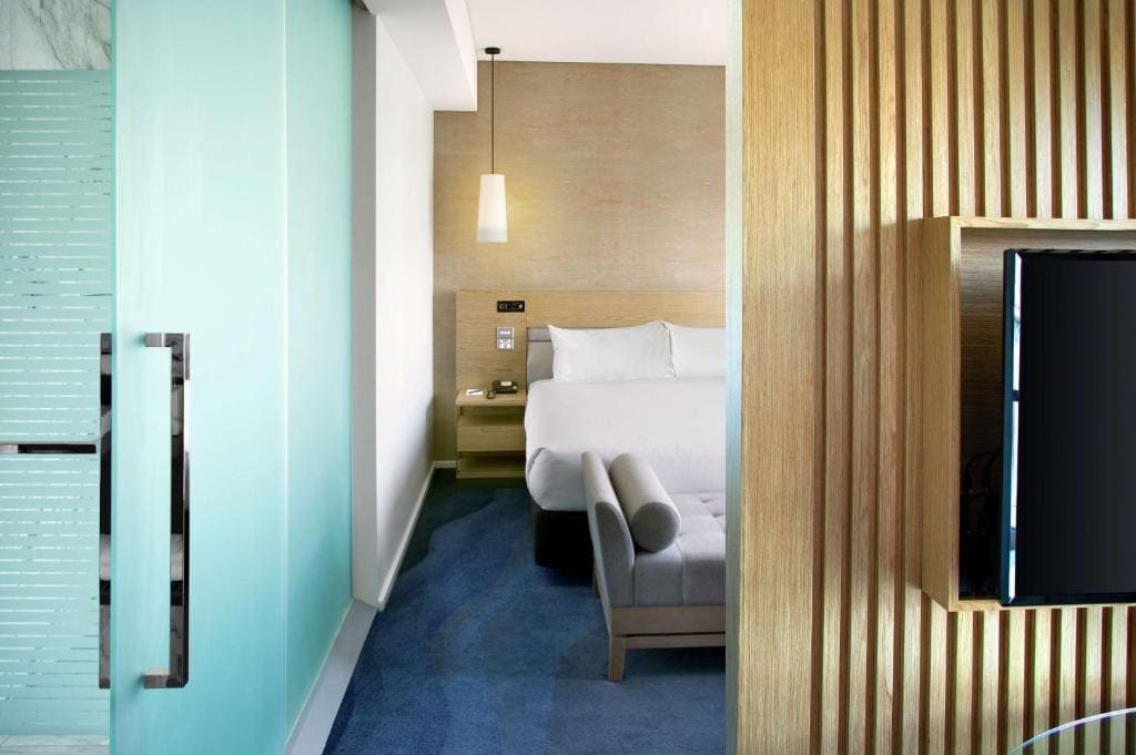 King Deluxe Plus Room room - Image 2