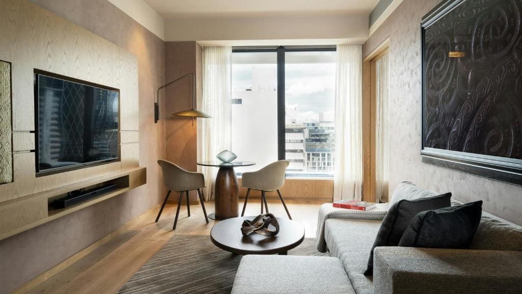 One-Bedroom Suite with Club Lounge Access room - Image 1