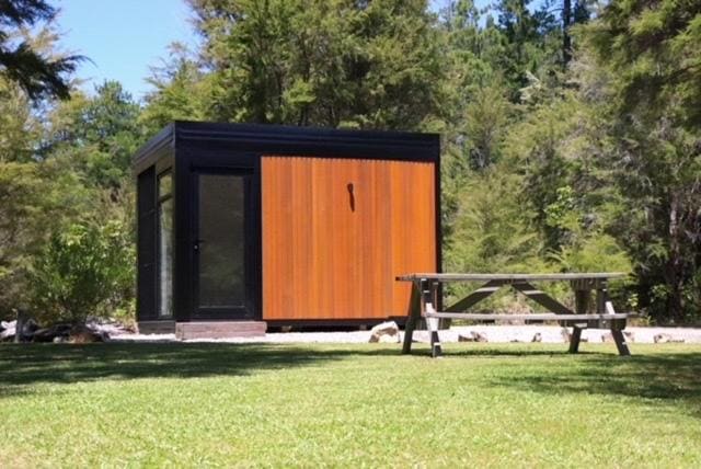 Double Room with Shared Bathroom room - Image 2