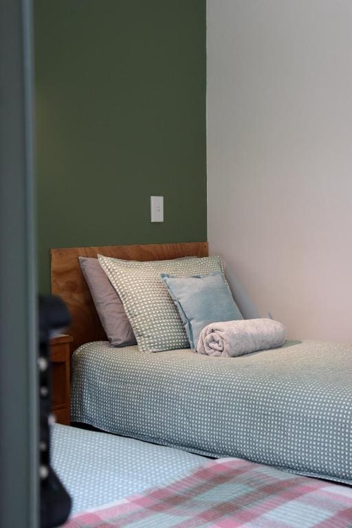 Twin Room with Private Bathroom room - Image 3