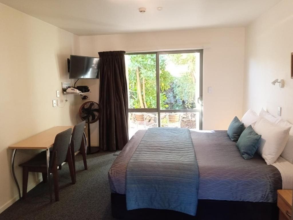 King Room with Garden View room - Image 1