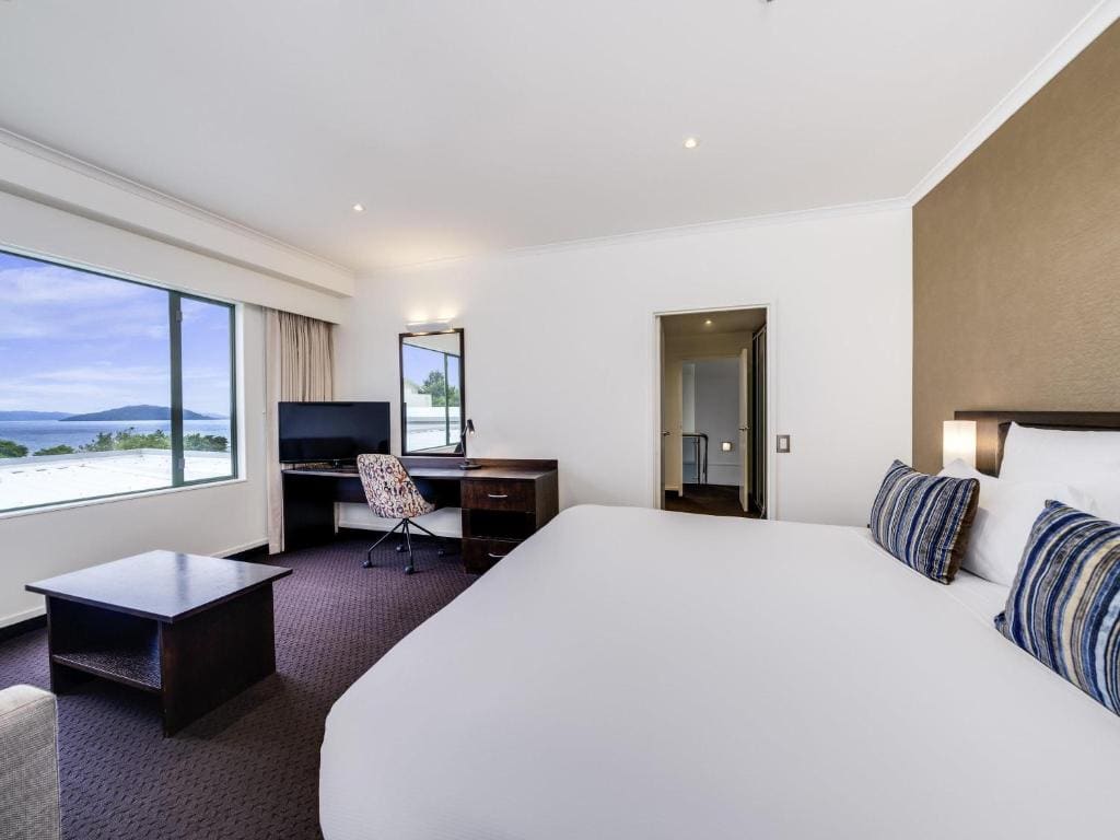 Executive Suite room - Image 3