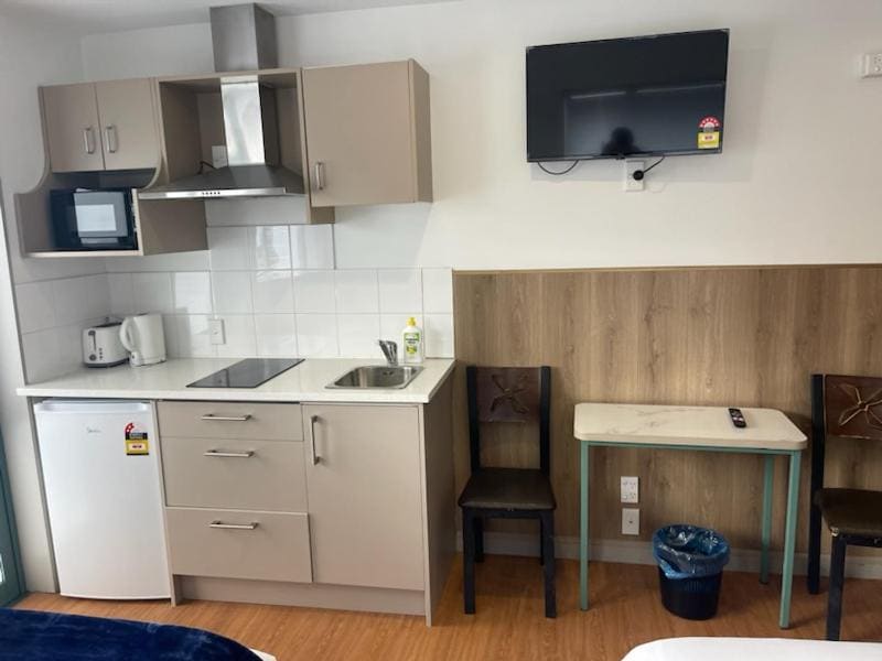 Twin Room with Balcony room - Image 1