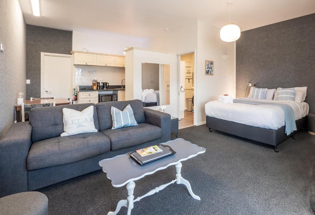 Double Room with Mountain View room - Image 3