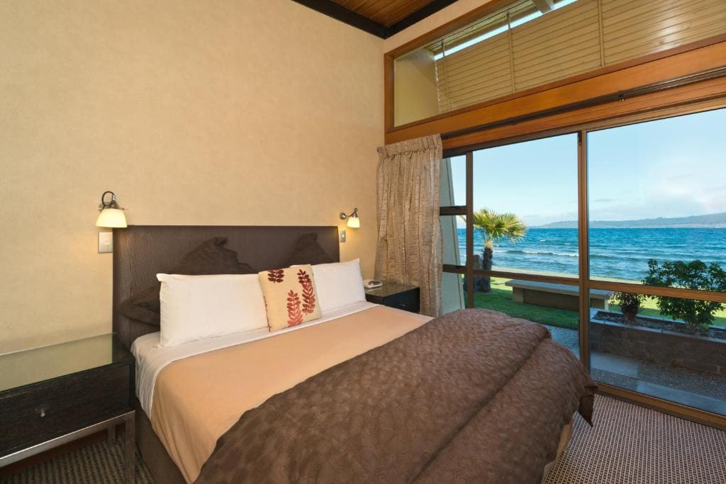 Two-Bedroom Apartment with Courtyard View room - Image 2