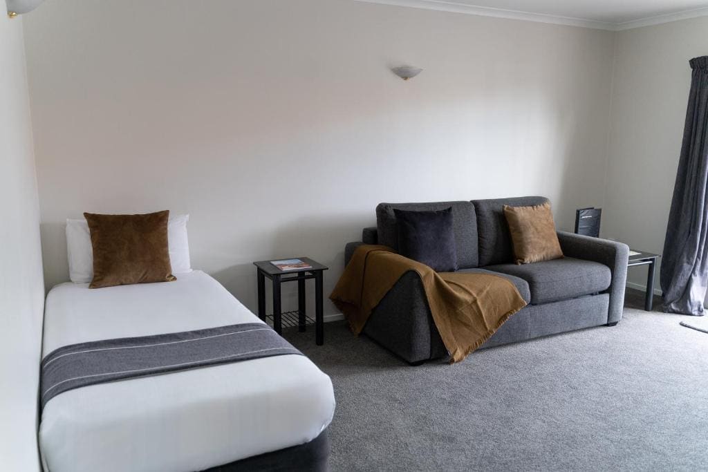 Executive One Bedroom Suite room - Image 3