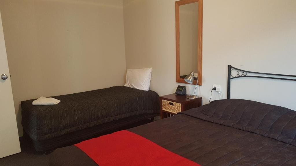 Two-Bedroom Apartment with Spa Bath room - Image 1