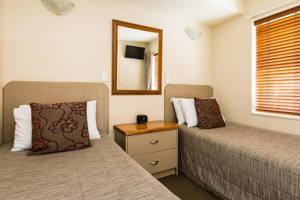Luxury Family Suite - Ground Floor room - Image 1