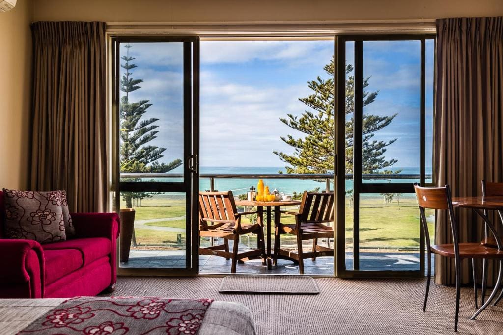 Luxury Family Suite - Upper Floor room - Image 1