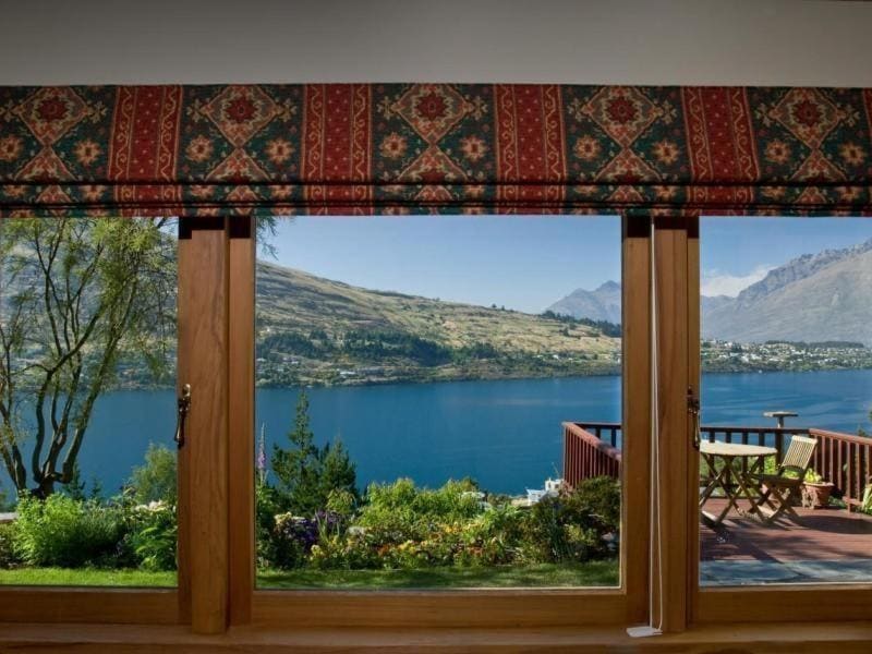 Suite with Lake View room - Image 3