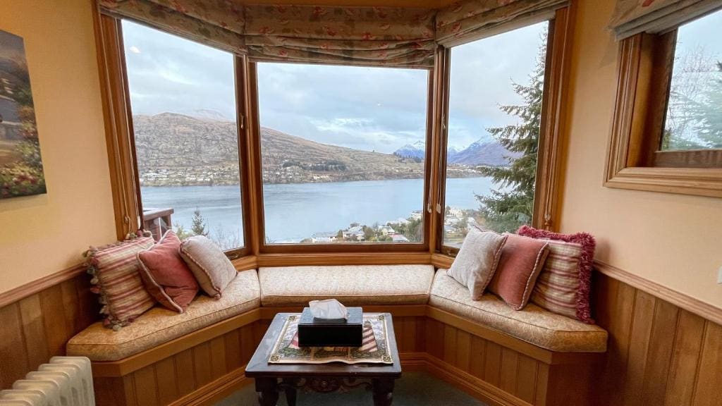 Suite with Lake View room - Image 1