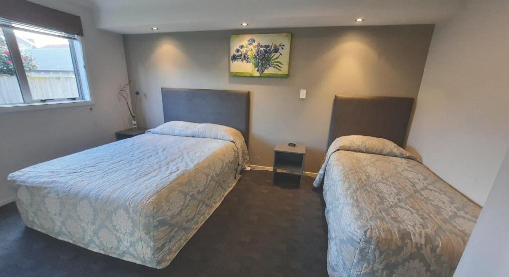 Family Room room - Image 1